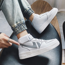 Charger l'image dans la galerie, Men Casual Shoes Unisex High Top Shoes Men Fashion Sneakers Trend Light Student Shoes Men Vulcanize Shoes Hot Sale Walking Shoes