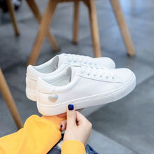 Charger l'image dans la galerie, Women Canvas Shoes Women Casual Flats Heart Lace-up Fashion Ladies Spring/Autumn Shoes designer White Sneakers EUR Size 36-42